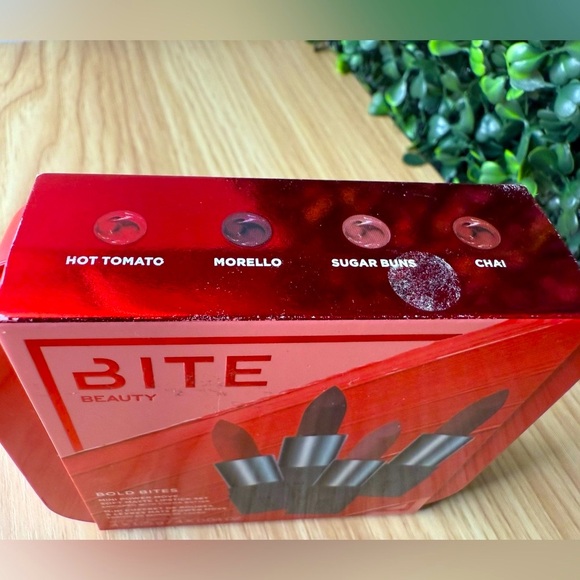 NEW: Bite Beauty Bold Bites Mini Matte Lipsticks - Set of 4 - Picture 2 of 4